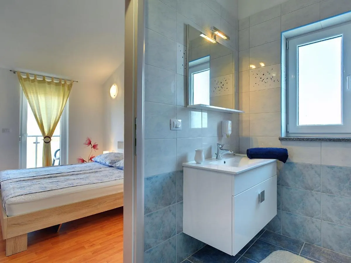 Modern Holiday Home With Pool In Vodnjan Butkovici