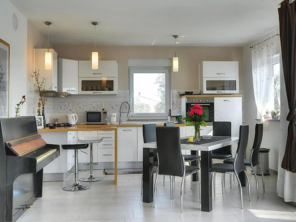 Modern Holiday Home With Pool In Vodnjan Butkovici  0*, Butkovici (Istria) Croatia
